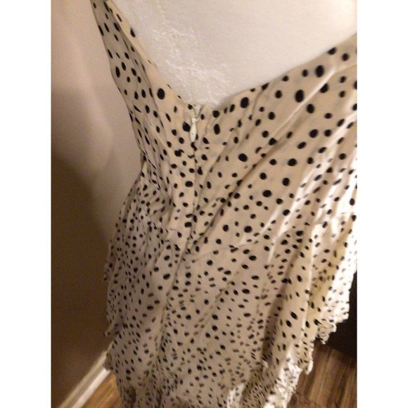 NWT Mystree tan with black dots sleeveless print tiered midi dress small - Picture 3 of 5